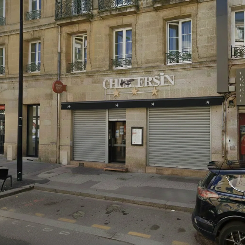 Installation et pose de rideau métallique à Marseille 7